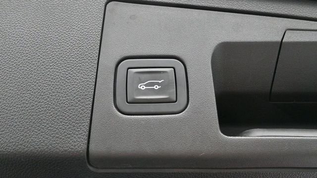 Used 2019 Black Cadillac Premium Luxury image 13