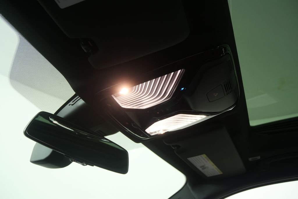 New 2026 Black Sapphire Metallic BMW 330i image 20