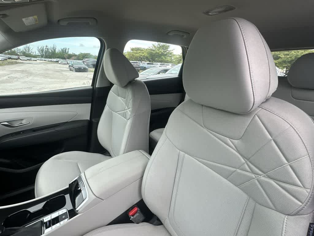 New 2026 Phantom Black Hyundai SE image 17