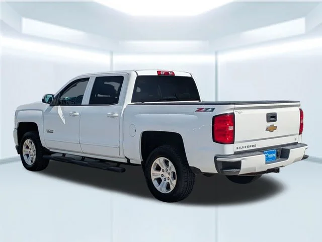 Used 2017 White Chevrolet LT image 3