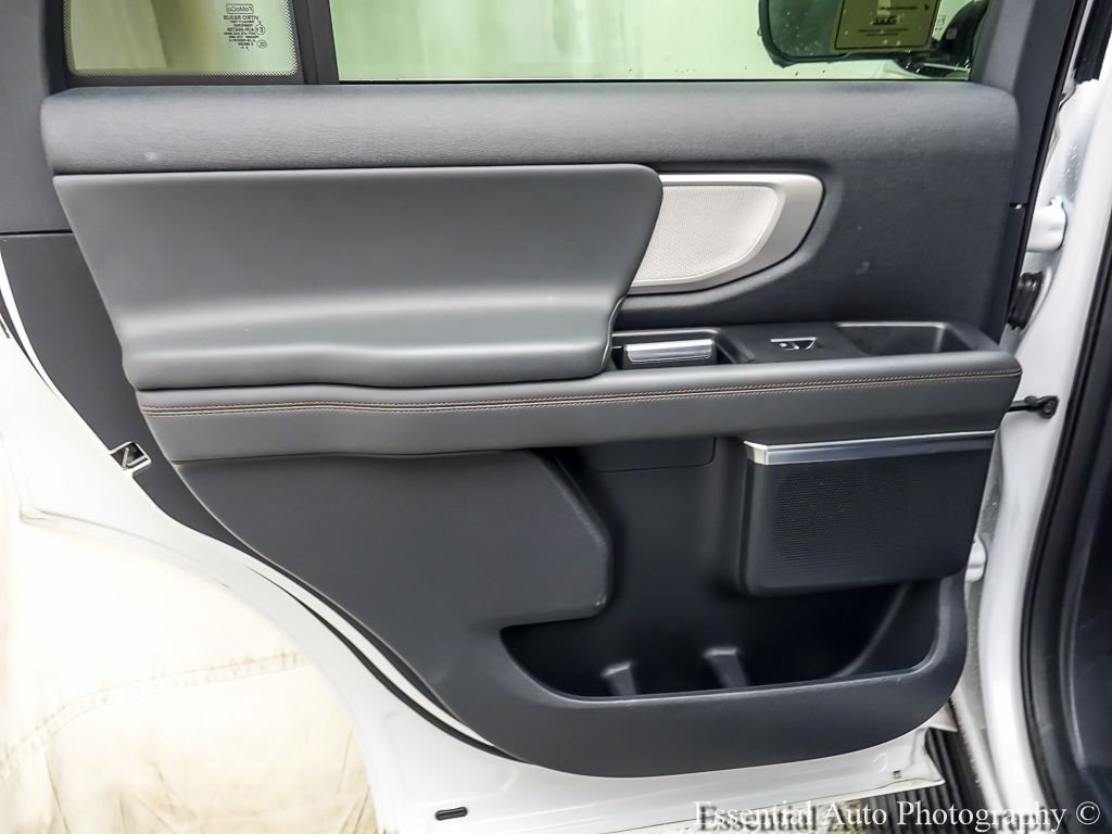 Used 2025 Oxford White Ford Active image 23