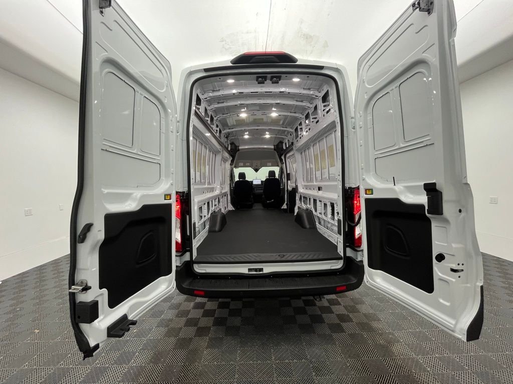New 2026 White Ford Base image 10