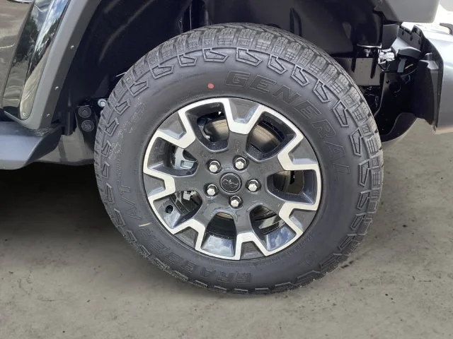 New 2026 Black Clearcoat Jeep 4-DOOR SAHARA image 15