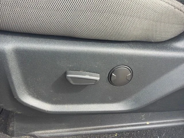 Used 2021 Gray Ford XLT image 18