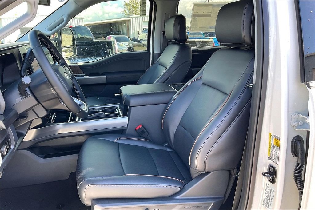 New 2026 Ford Super Duty F-250 Lariat 4D Crew Cab