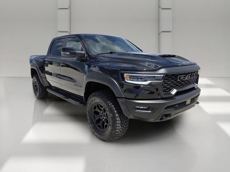 New 2026 Diamond Black Crystal Pearl-Coat Exterior Paint RAM RHO 4X4 CREW CAB 5