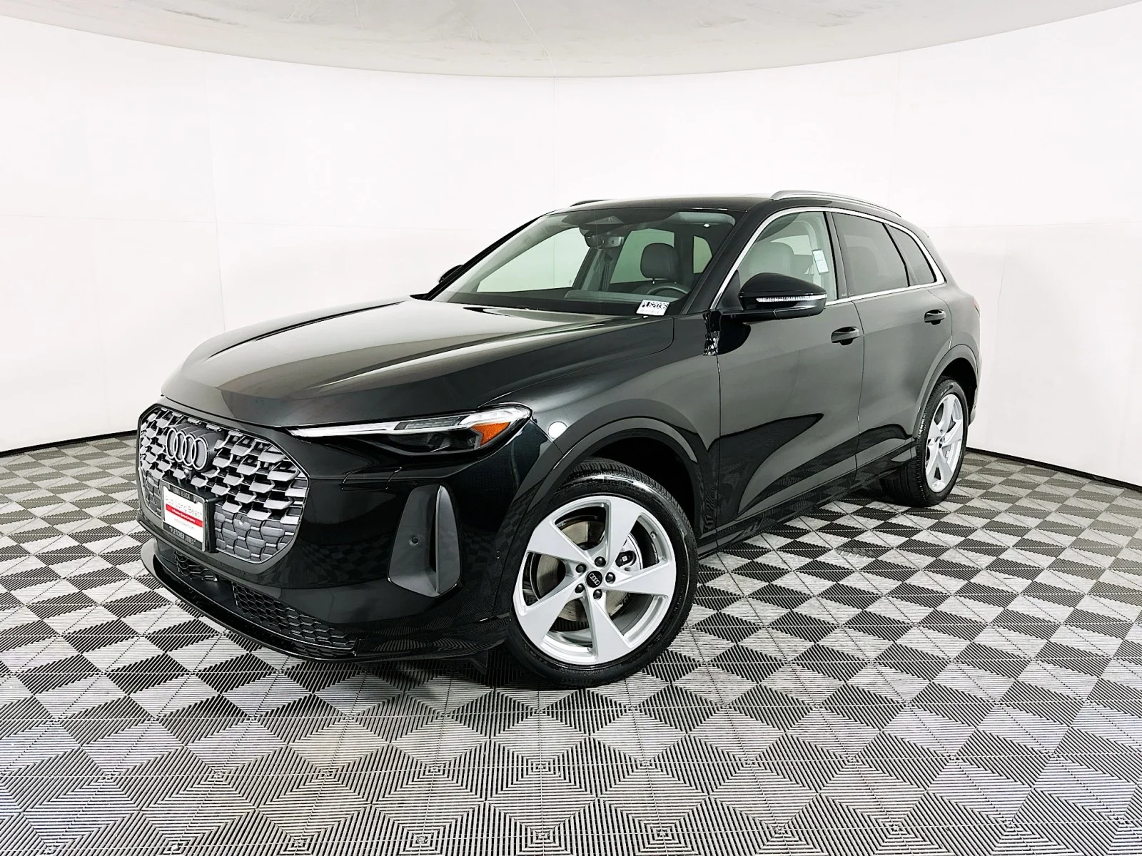 2025 Audi Q5 40 Premium Plus's photo