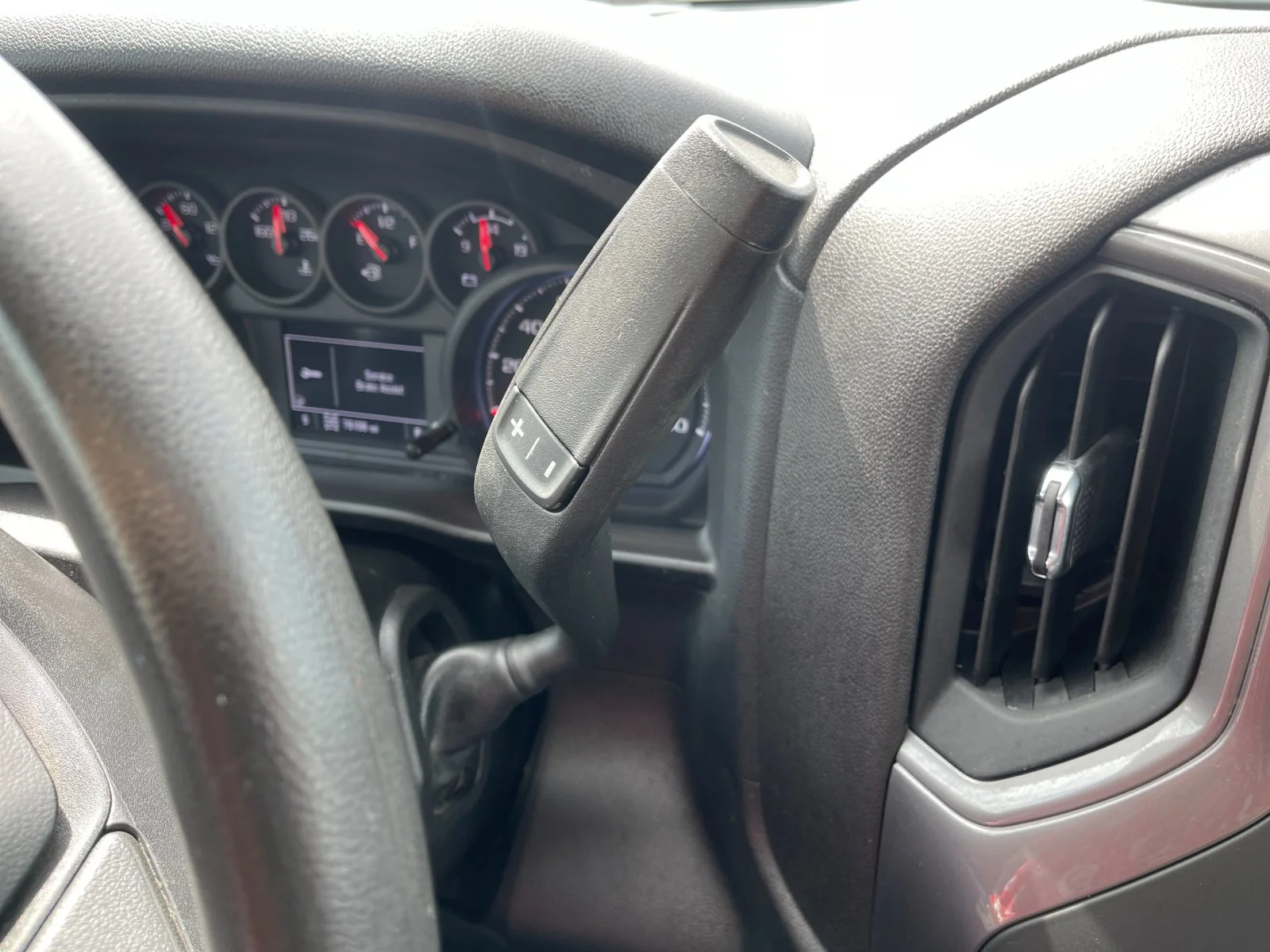 Used 2023 Red Chevrolet Custom image 22