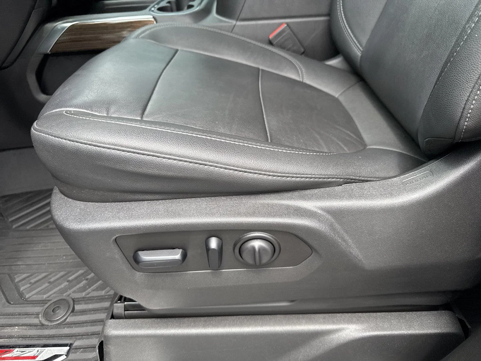 Used 2021 SATIN STEEL METALLIC Chevrolet RST image 12