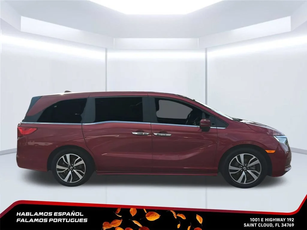 Used 2023 Red Honda Touring image 8