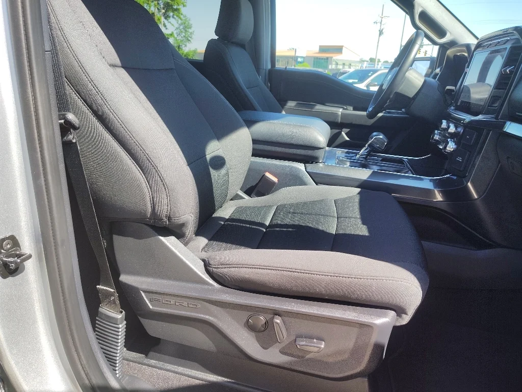 Used 2023 Iconic Silver Metallic Ford XLT image 14