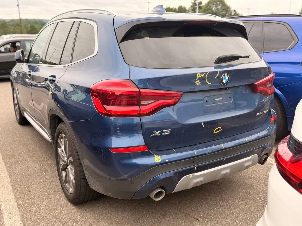 Used 2019 Phytonic Blue Metallic BMW xDrive30i image 3