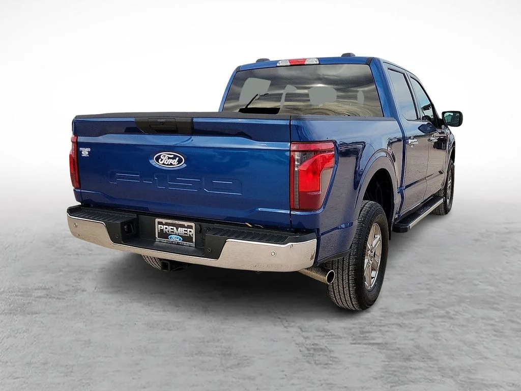 Used 2025 Blue Ford XLT image 10