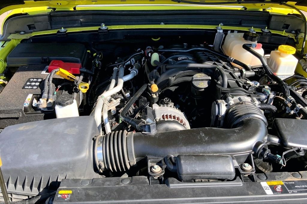 Used 2023 Yellow Jeep Sport S image 29
