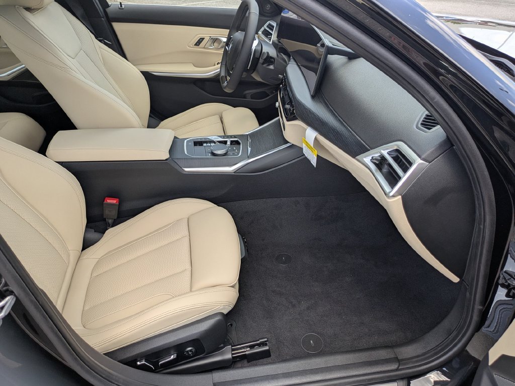 New 2026 Black Sapphire Metallic BMW 330i image 24