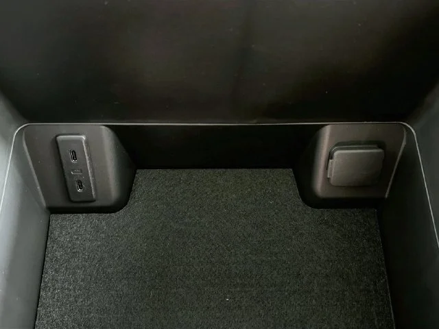 New 2027 Gray Ford Platinum image 21