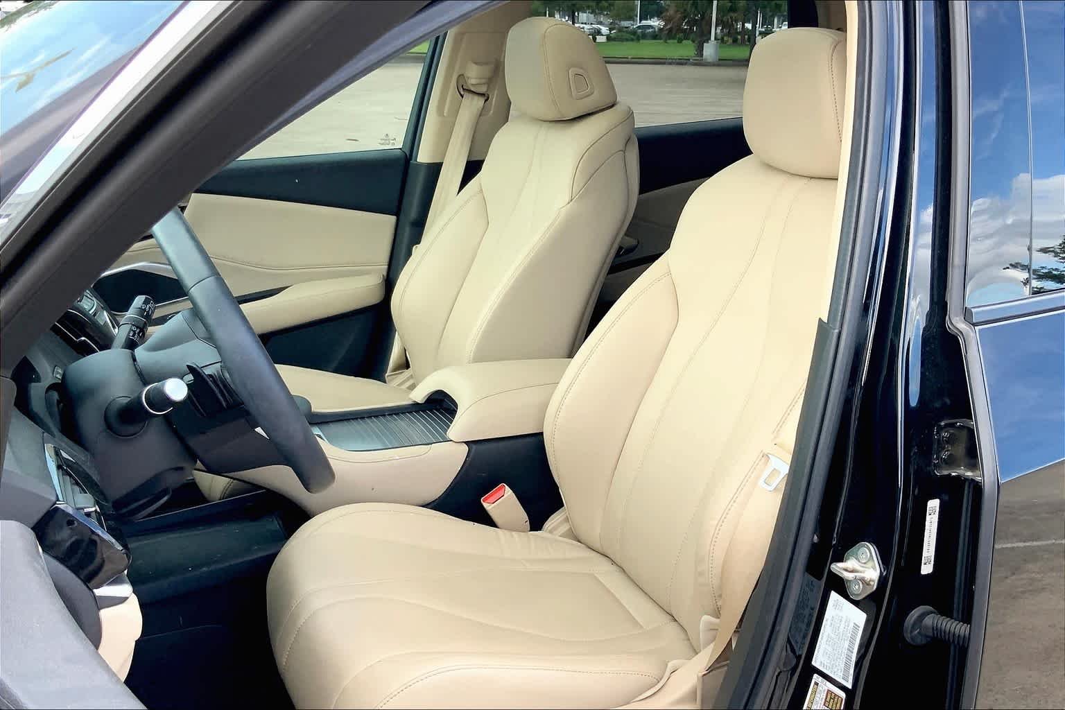 Used 2019 Majestic Black Pearl Acura  image 8