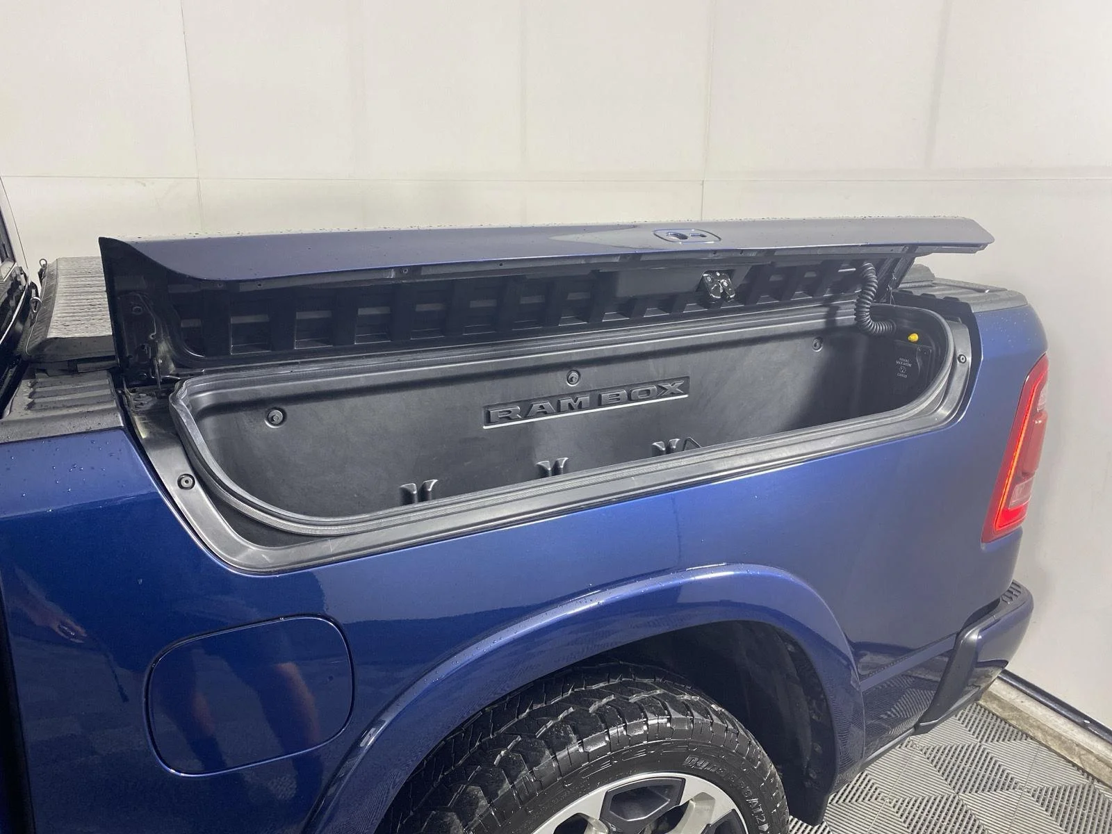 Used 2022 Patriot Blue Pearlcoat Ram Limited image 31