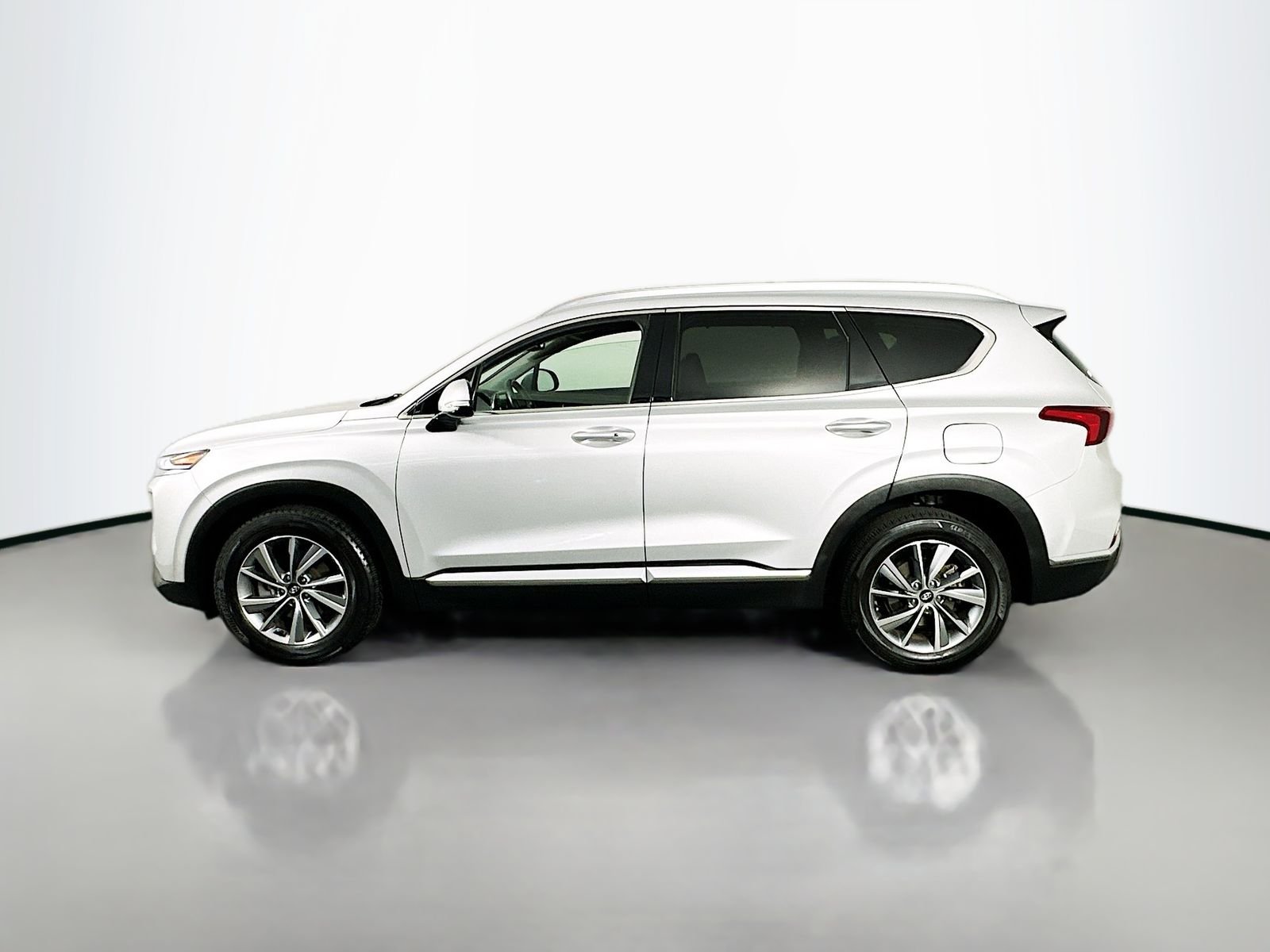 Used 2019 Symphony Silver Hyundai Limited image 4