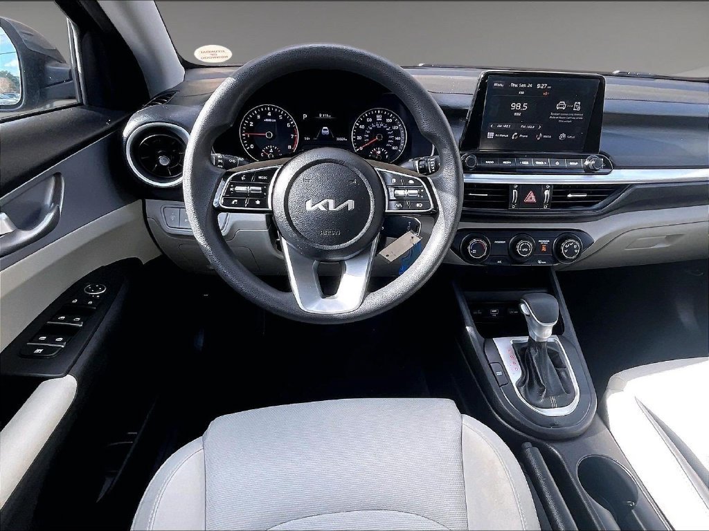 Used 2023 Gray Kia LXS image 17