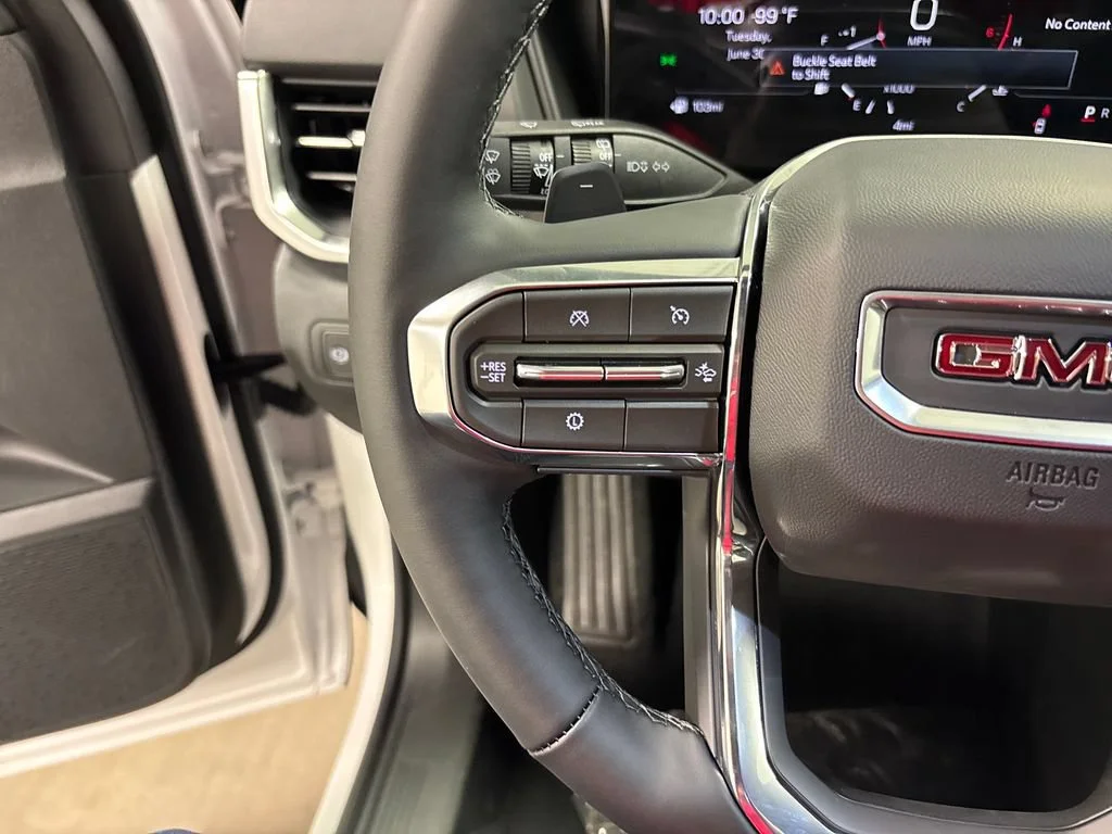 New 2027 Summit White GMC Elevation image 31