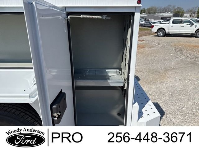 New 2026 Oxford White Ford XL image 10