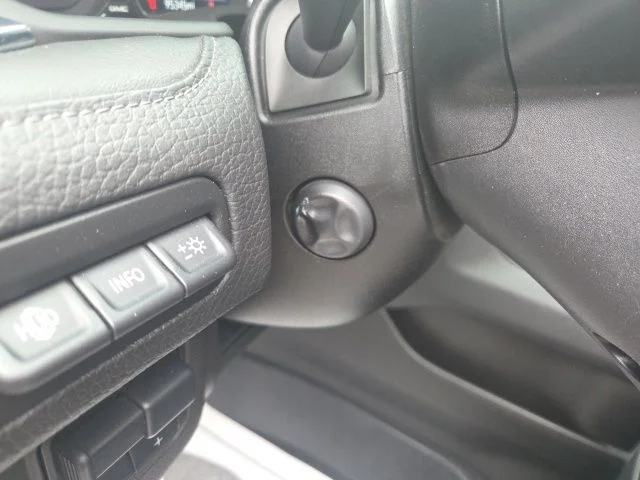 Used 2021 White Frost Tri-Coat GMC Denali image 17