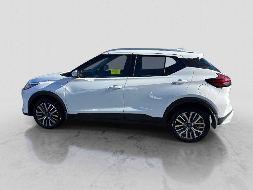 Used 2024 White Nissan SV image 2