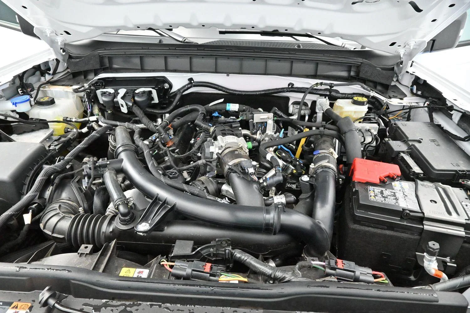 Used 2025 Oxford White Ford Badlands image 37