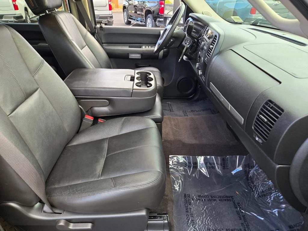 Used 2008 GRAYSTONE METALLIC Chevrolet LT w/1LT image 15