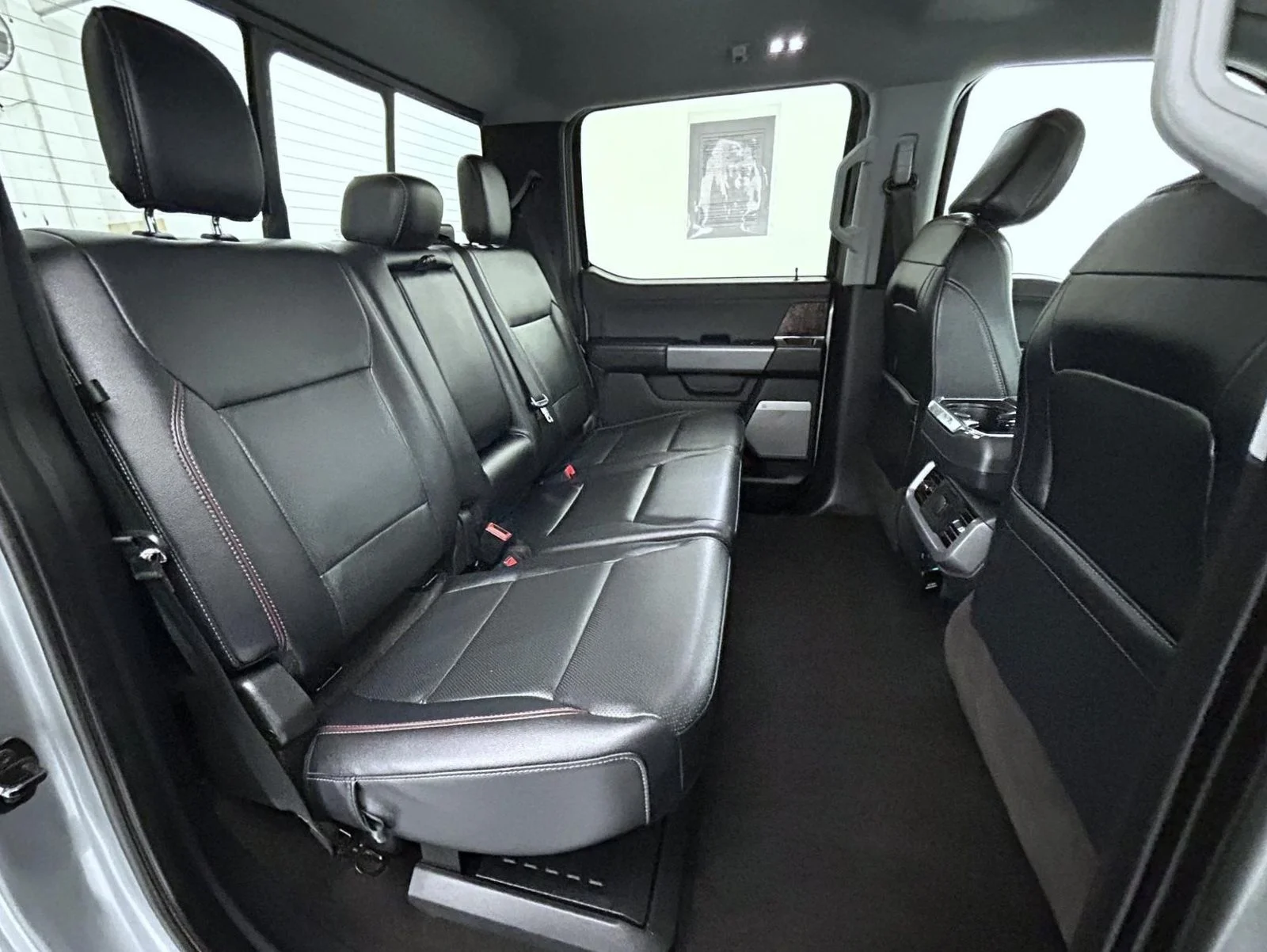 Used 2022 Silver Ford Lariat image 18