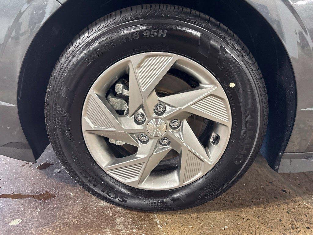 New 2026 Gray Hyundai SE image 10