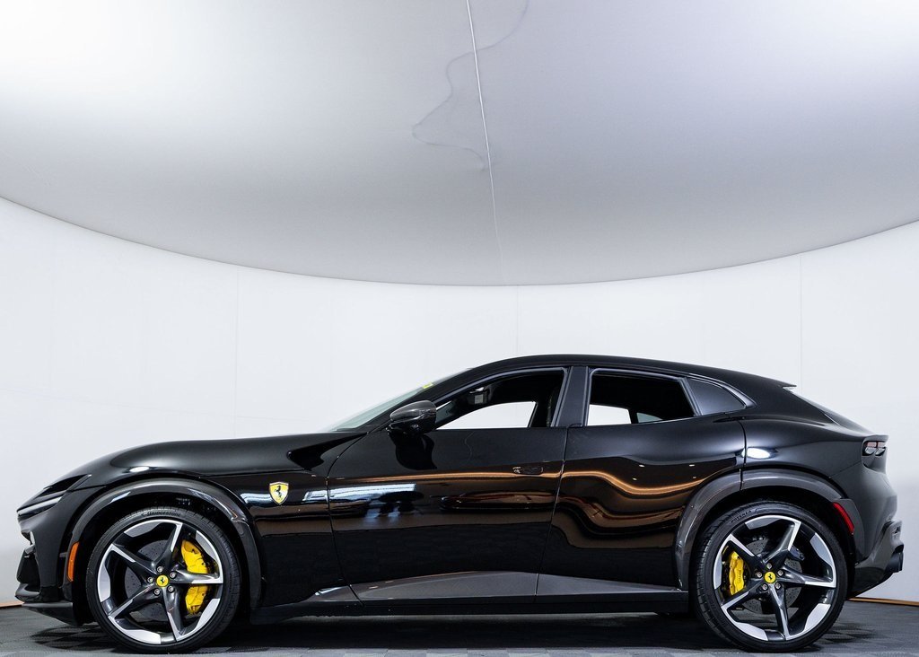 2023 Ferrari Purosangue Base photo 3