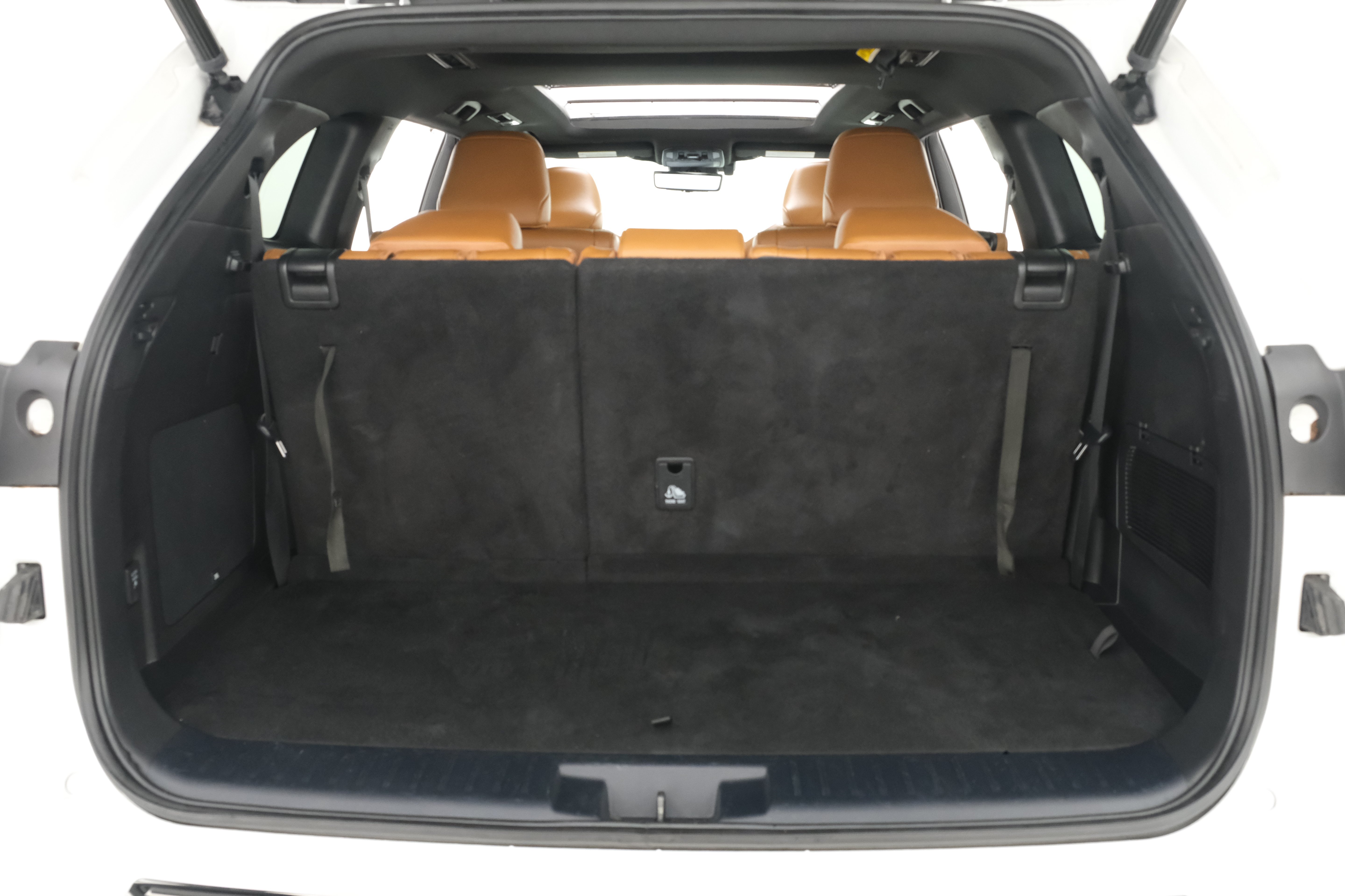 Used 2023 Wind Chill Pearl Toyota Platinum image 40