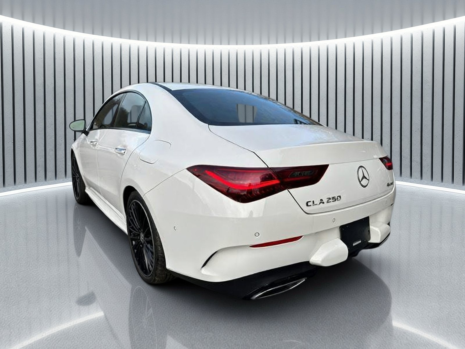 Certified Used 2025 White Mercedes-Benz CLA 250 image 3