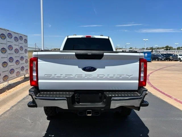 Used 2024 Oxford White Ford XLT image 5