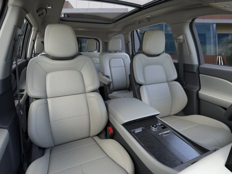 New 2026 Pristine White Metallic Tri-Coat Lincoln Reserve® image 10