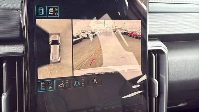 2026 GMC Acadia AT4 - Photo 16