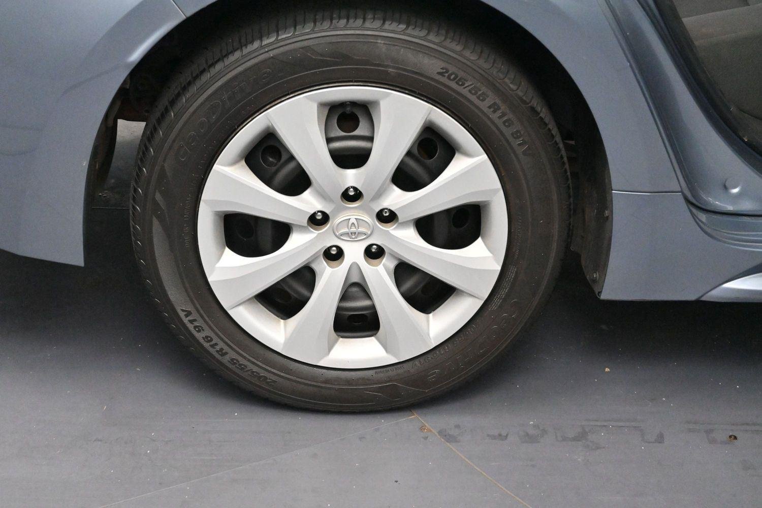 Used 2022 Celestite Gray Metallic Toyota LE image 28