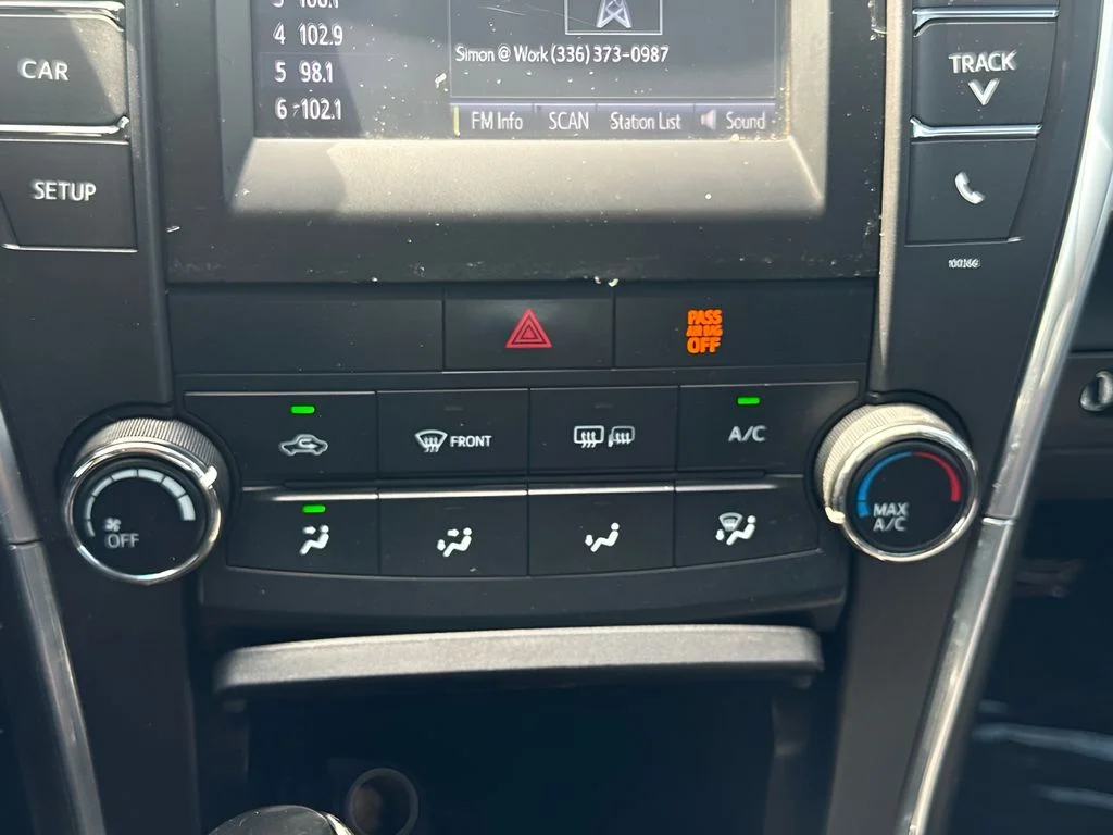 Used 2015 Gray Toyota SE image 9