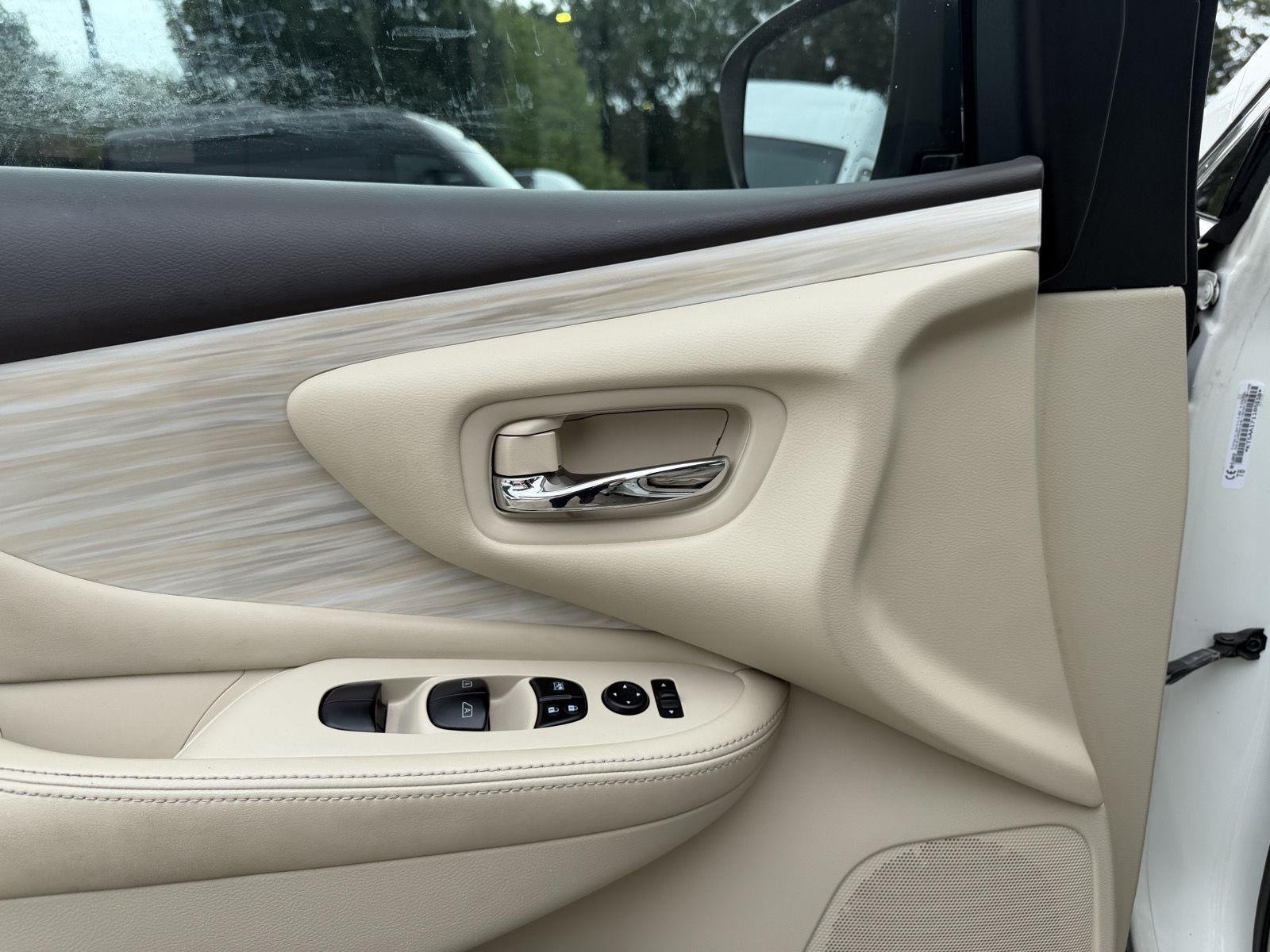 Used 2017 Pearl White Nissan S image 6