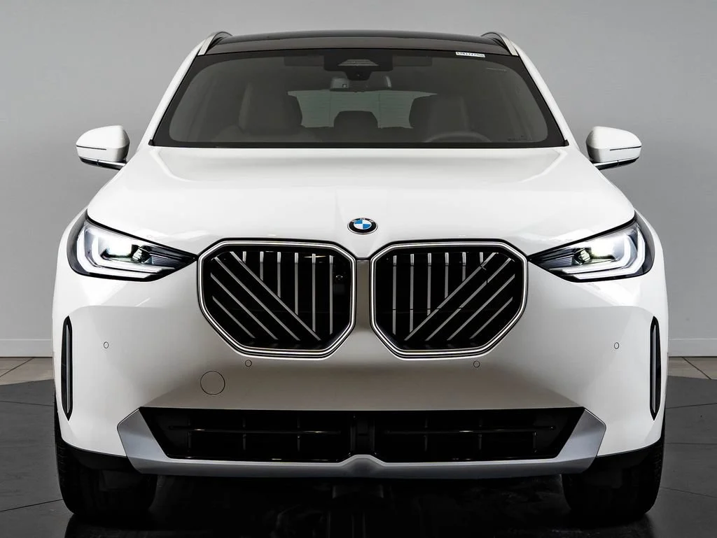 New 2026 Alpine White BMW 30 xDrive image 2