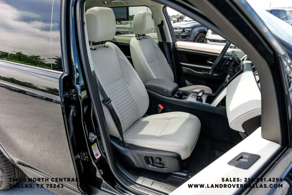 Used 2025 Black Land Rover S image 35