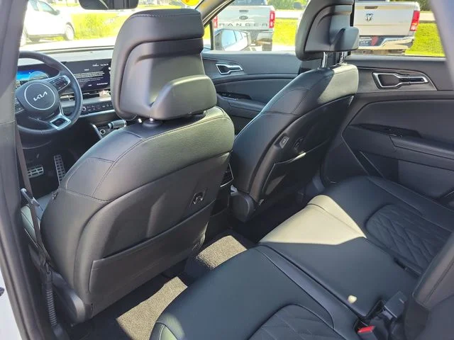 Used 2024 White Kia X-Pro image 13