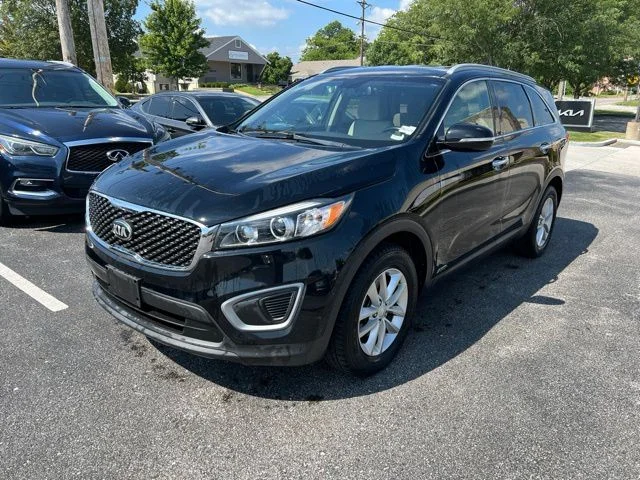 Used 2016 Black Kia LX image 3