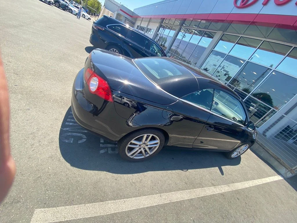 Used 2008 Black Volkswagen Lux image 9