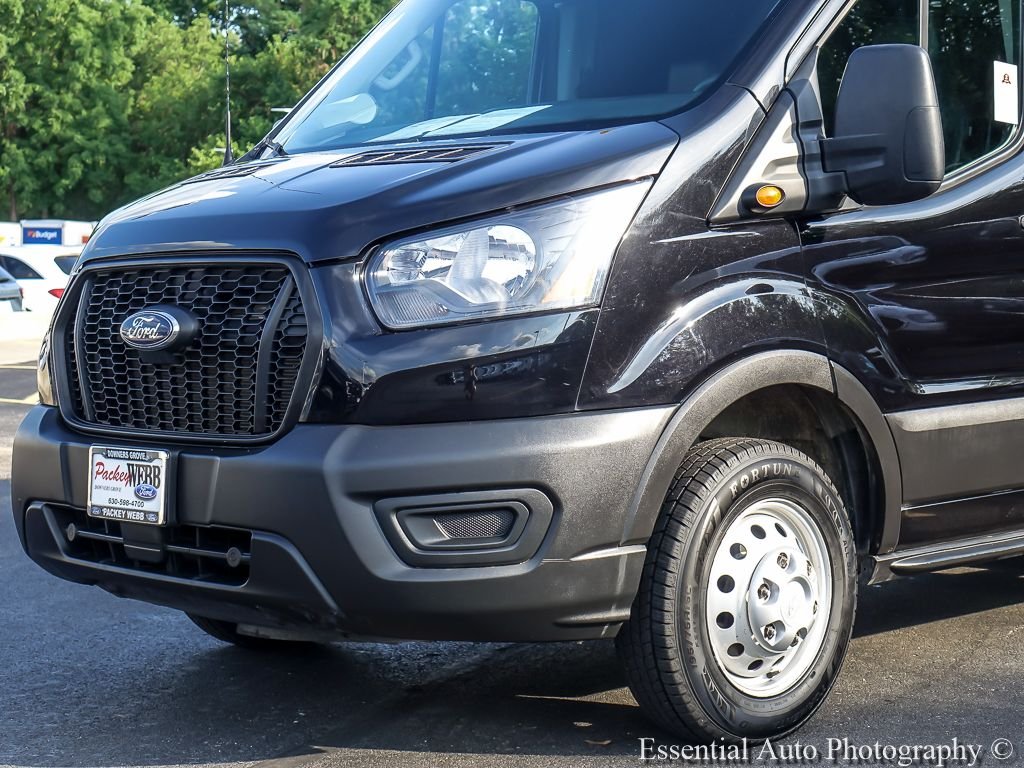 Used 2023 Black Metallic Ford Base image 3