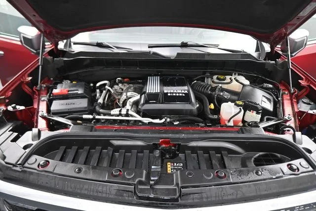 Used 2023 Red Chevrolet High Country image 28