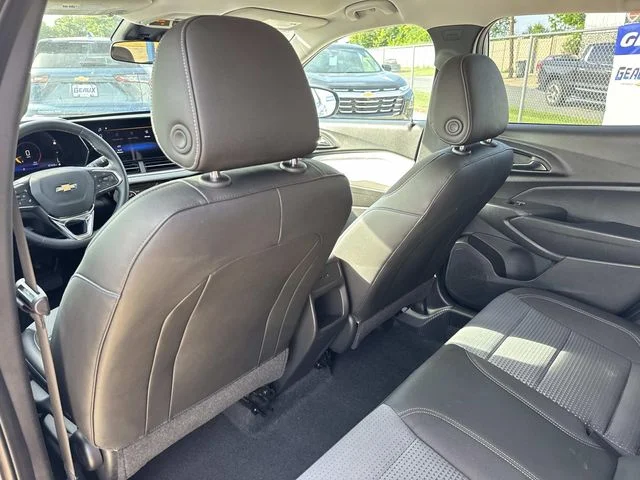 Used 2025 Gray Chevrolet LT image 35