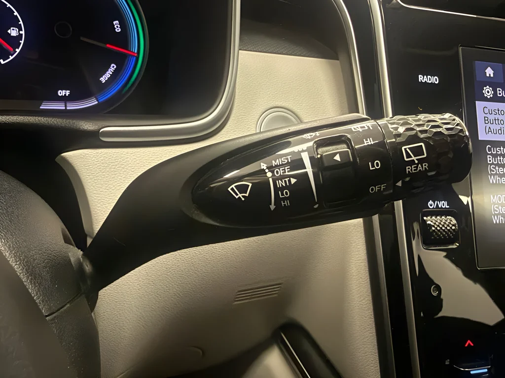 Used 2023 Black Hyundai Blue image 22